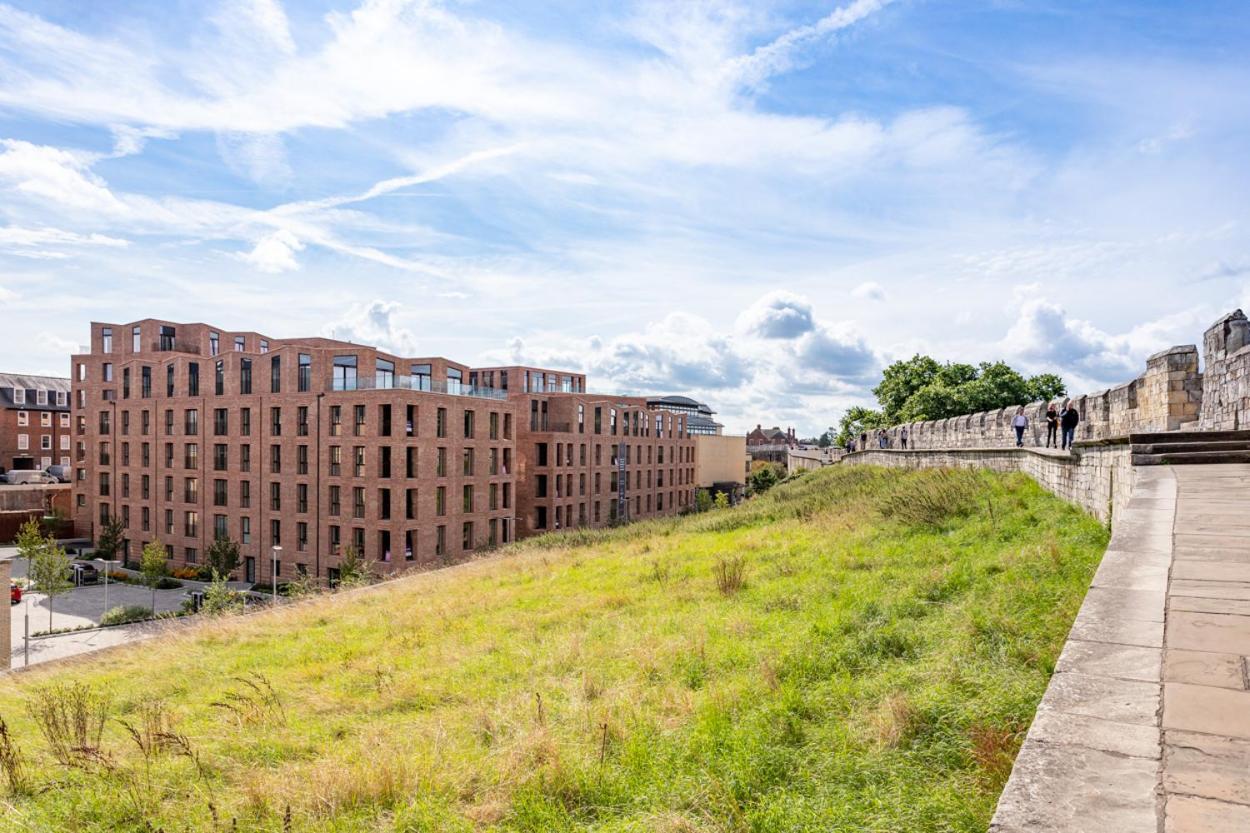 Luxury 2 Bedroom With Free Parking In The Heart Of York