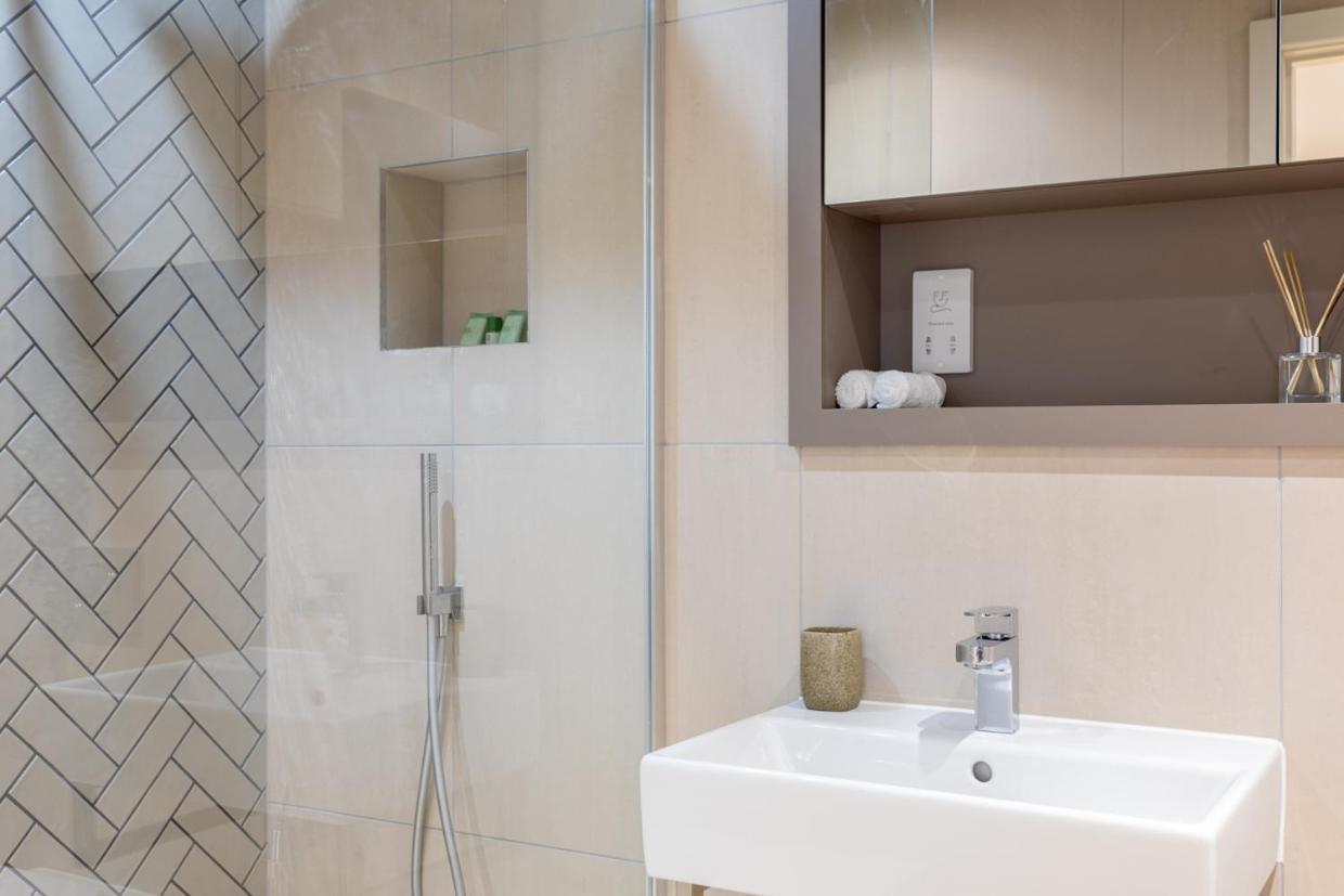 Luxury 2 Bedroom With Free Parking In The Heart Of Appartamento *