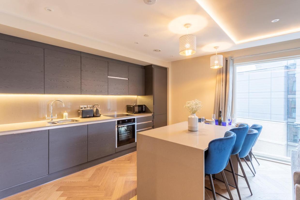 Appartamento Luxury 2 Bedroom With Free Parking In The Heart Of *